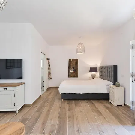 Aparthotel Masia Rovira - Esc1852 San Lorenzo de Hortons